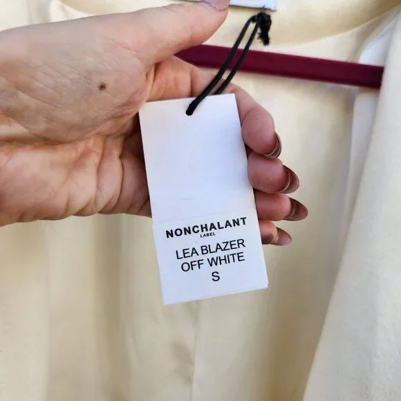 NONCHALANT Exaggerated Shoulder Leah Blazer